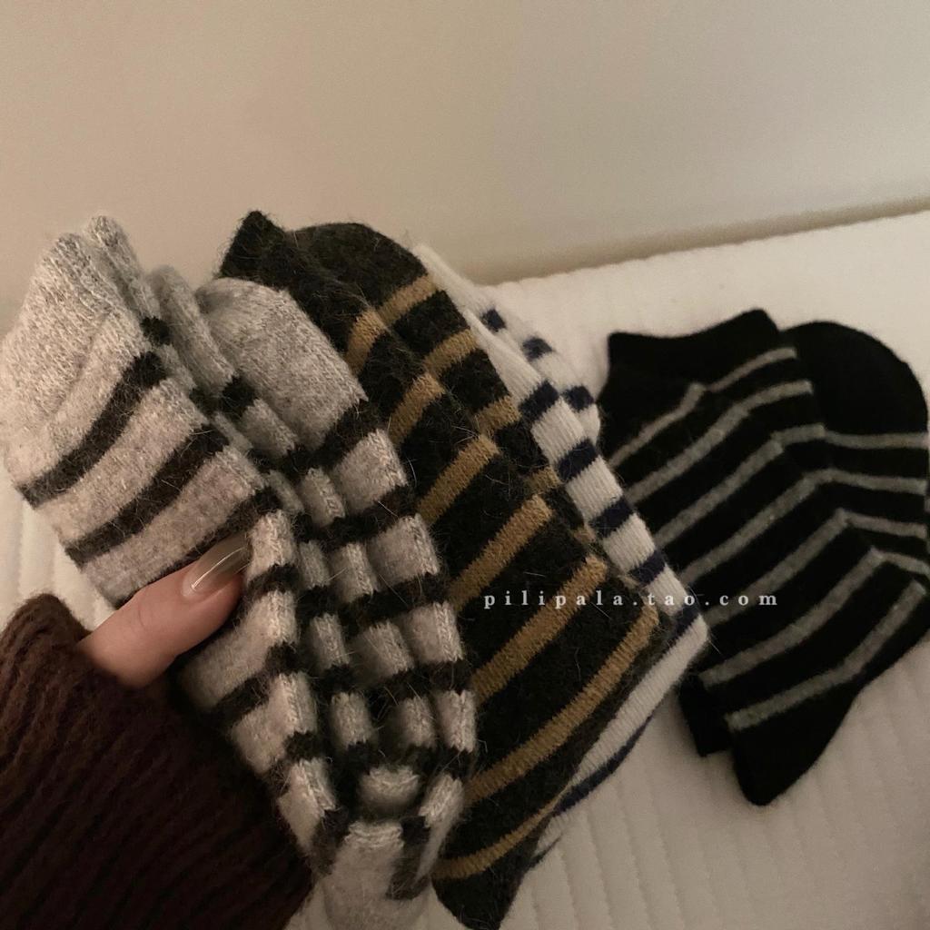 Chaussettes Mi-Mollet Froncées Rétro à Rayures en Laine pour Femmes - Chaudes & Épaisses pour l'Automne/Hiver