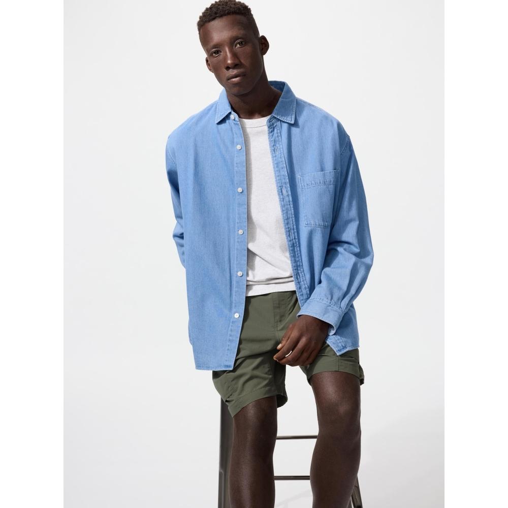 Uniqlo Denim Overshirt Model