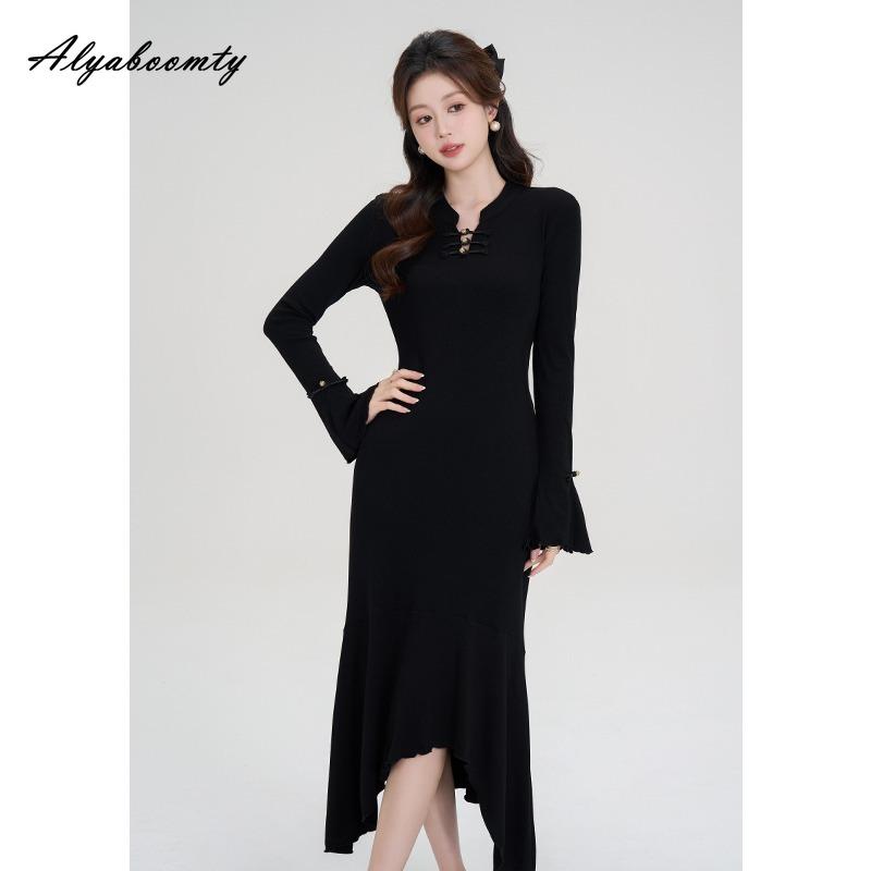 Vintage Chinesischer Stil Damen Schwarz Midi Pulloverkleid V-Ausschnitt Aushöhlen Strick Warm Unregelmäßiges Kleid Glockenärmel Gestricktes Warmes Kleid