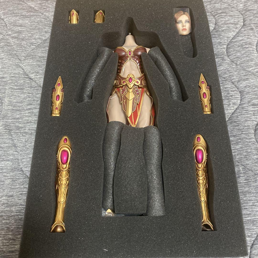 

[Б/У] TBLEAGUE 1/6 Броня женщины-бойца Женщина-воин 1/6