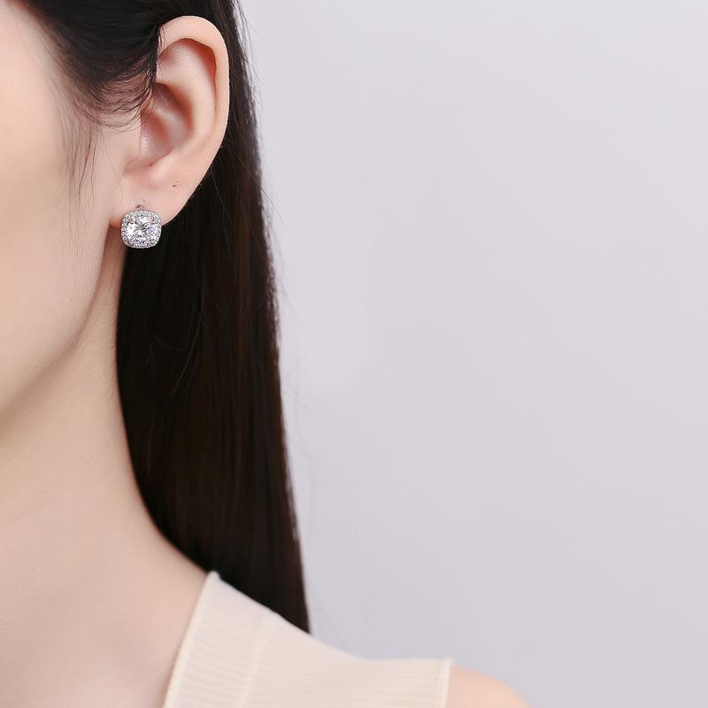 Simple Imitation Moissanite Square Bag Ear Buckle Women'S Niche Design Trend Creative Earrings