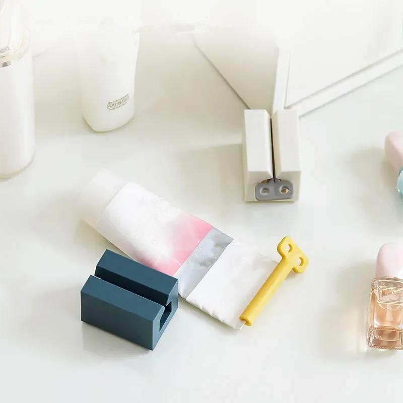 Tooth Cleaning Accessories Bathroom Supply Easy Dispenser Rolling Holder Plastic Toothpaste Squeezer Tube 1Pcs Home