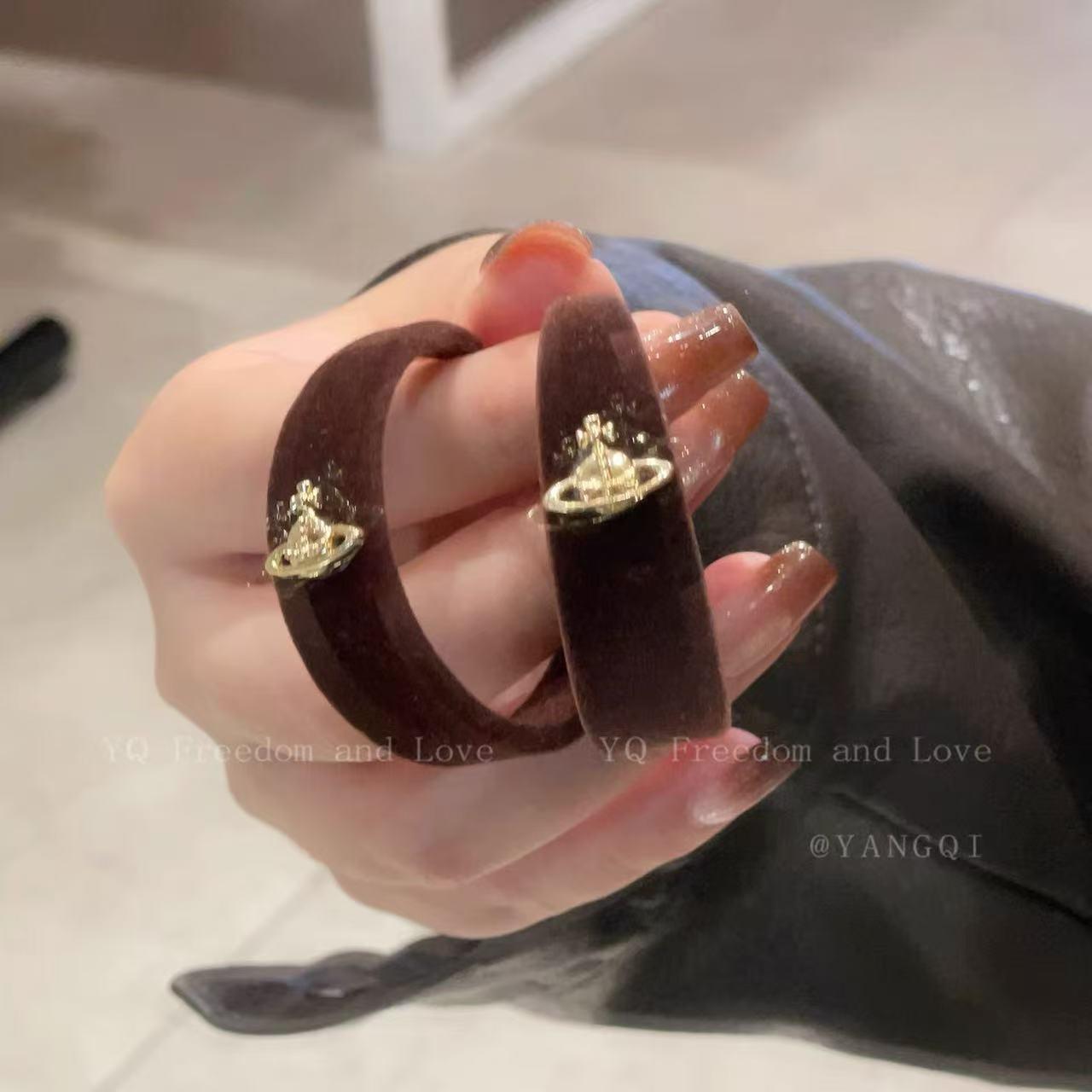 

Luxurious Dark Brown Velvet Saturn Earrings - Unique, Exaggerated Hoops for Women, Perfect for Autumn/Winter Fashion.