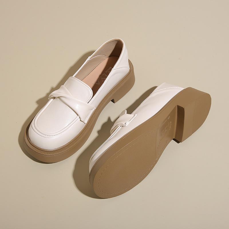 

Лоферы женские 2025 новые осенние на мягкой подошве белые маленькие кожаные туфли женские на плоской подошве одинарные туфли профессиональные женские туфли туфли для собеседования 35