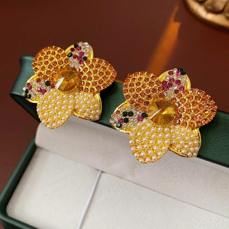 Vintage Flower Earrings for Women Inlaid with Zircon Pearl Exaggerated Stud Earring High-end Retro Zircon for Wedding