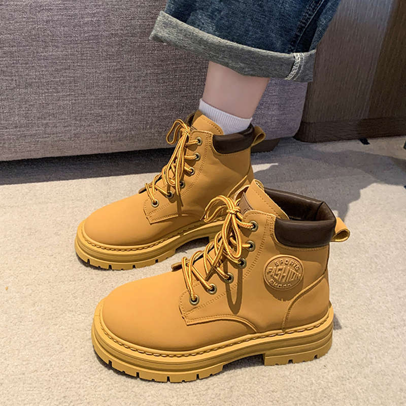 Kick not bad thick-soled big yellow boots women's autumn 2025 new small height increase short boots mountaineering tooling Martin boots