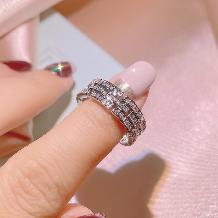 Wind Advanced Sense Light Luxury Zircon Women'S Ring Niche Design Simple Geometric Pattern Personalized Tide Ring