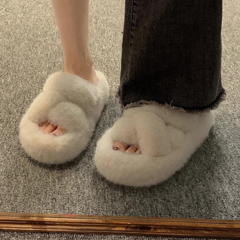 Mao Mao slippers women's outer wear 2025 autumn and winter new models go out thick-soled plush shoes fashionable foreign style home cotton mop