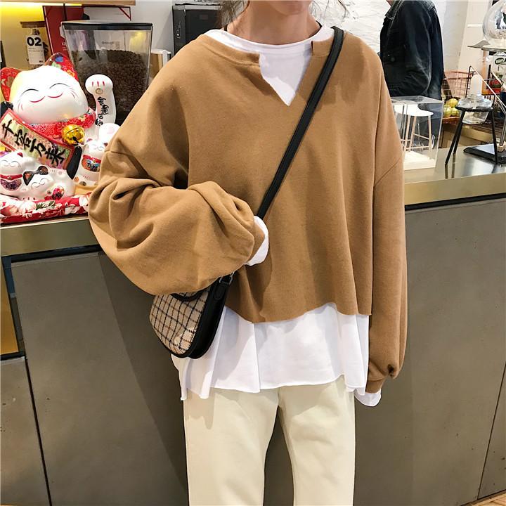 Neue Herbstkleidung im koreanischen Stil, lockeres und vielseitiges Design, dünnes Modell, gefälschtes zweiteiliges Langarm-T-Shirt, Sweatshirt, Damenoberteil