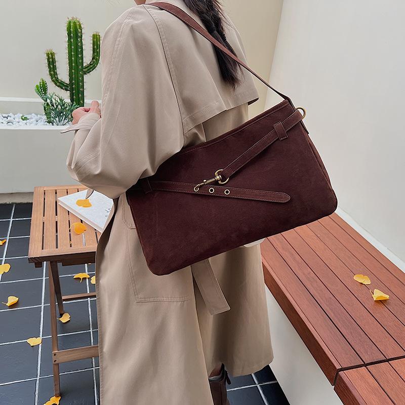 Frosted Retro Bag Women's Large Capacity 2025 New Autumn and Winter Versatile Shoulder Underarm Bag Casual Work Commuter Bag