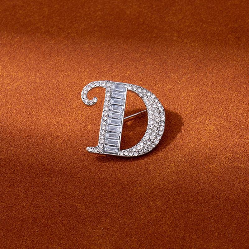 Metal Crystal Brooch Pin 26 English Letter Pins And Brooches Suit Shirt Badge Fashion Jewelry For Men And Women Accessories