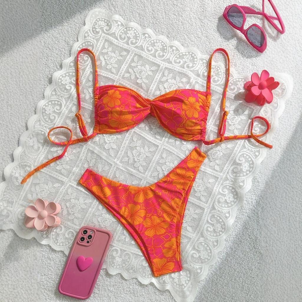 European And American Printed Bikini Swimsuit Female Sexy Lace-Up Halter Split Two-Piece Bikini Vacation Swimsuit
