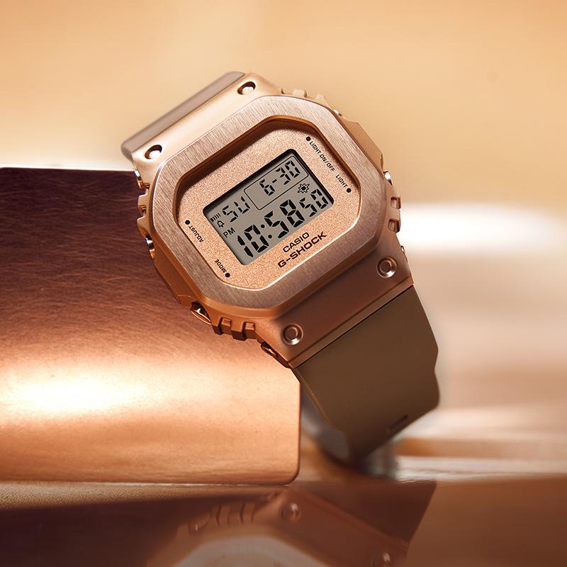 Casio all-metal series - square plate digital display, metal retro classic small square, waterproof and shockproof movement, quartz GM-S5600BR-5PR