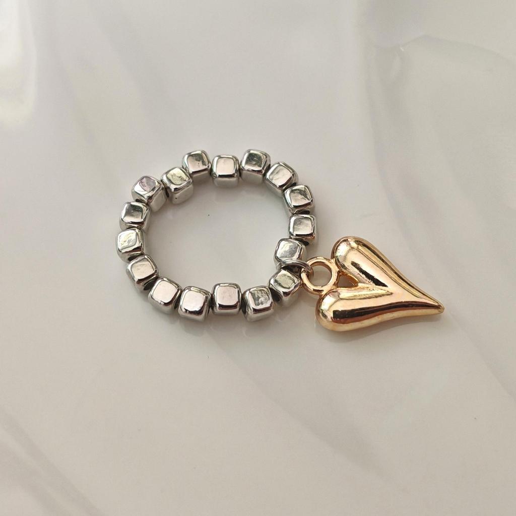 Cross-Border Jewelry Square Beaded Elastic Ring with Glossy Heart Accent