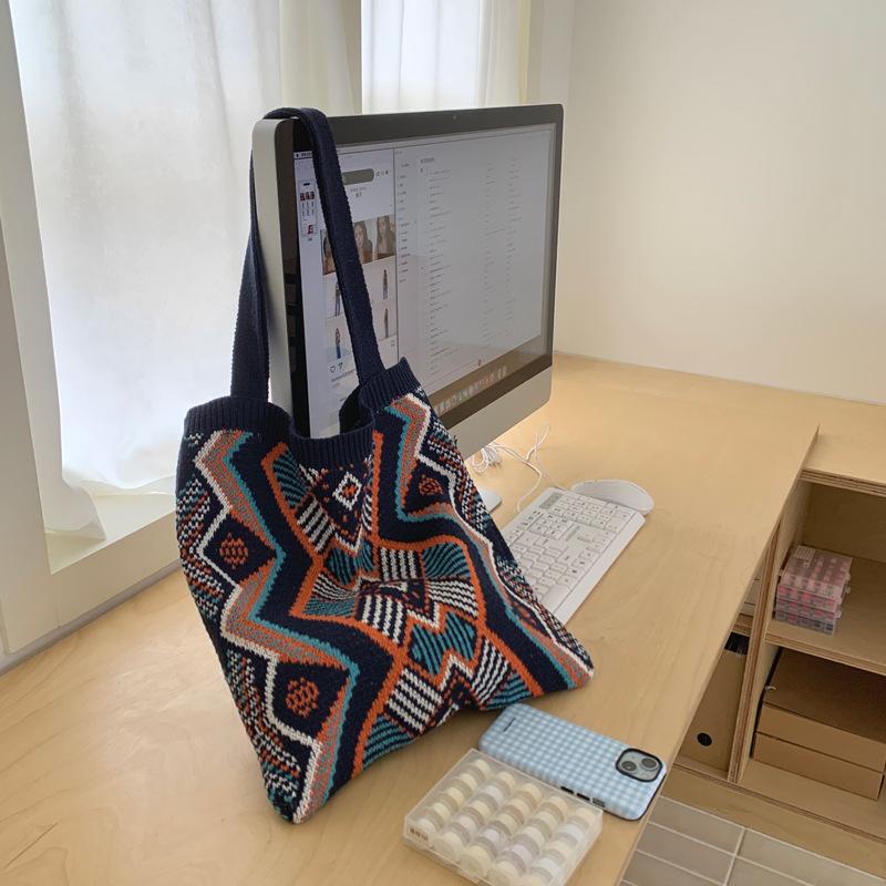 

Велика містка сумка для покупок плетена сумка нова універсальна ретро контрастного кольору на плече сумка-месенджер модна трендова сумка-тоут 59*37*2