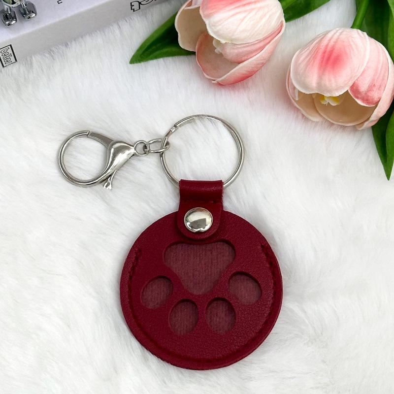 Leather Pet Hair Memorial Keychain Case: Cat & Dog Hair Keepsake Hanger