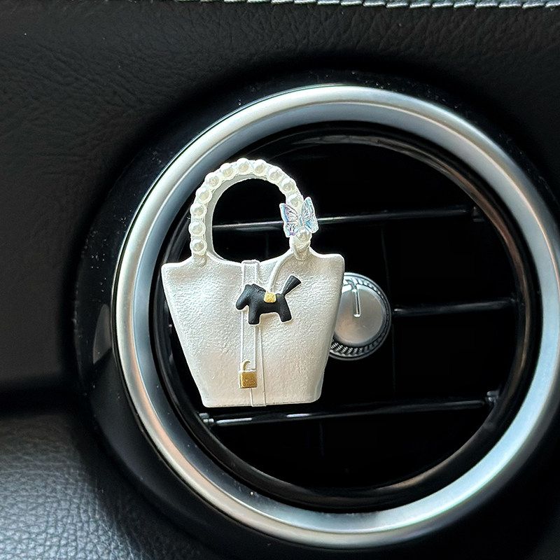 Angel Doll Automobile Aromatherapy Auto Perfume Car Interior Air Outlet Decoration Creative Car Decorations Fragrant Stone Gift for Women