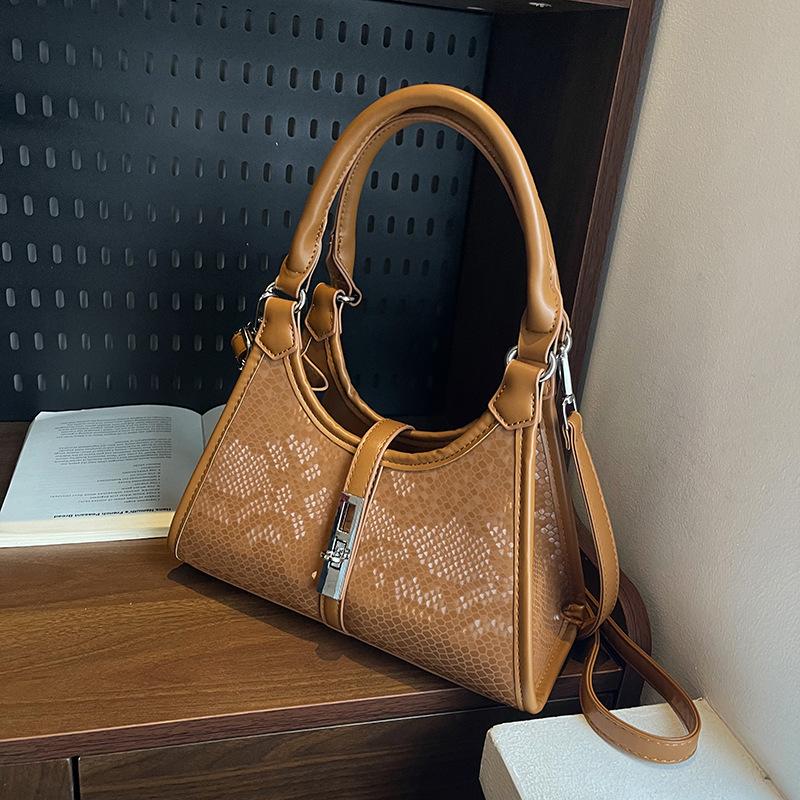 Simple retro shoulder bag women's new daily commuting niche design portable underarm messenger bag
