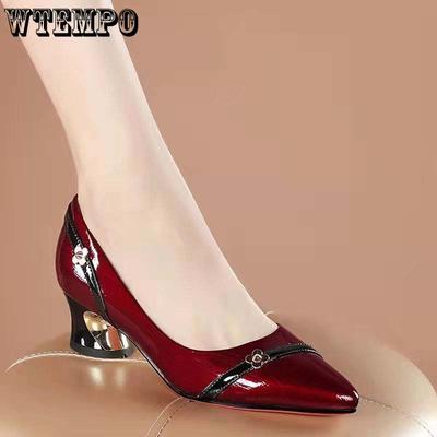 Lackleder Damenschuhe mit hohen Absätzen Weiches Leder Spitz Dicker Absatz Mittelabsatz Flacher Mund Helles Gesicht Arbeitsschuhe Grace Sweet