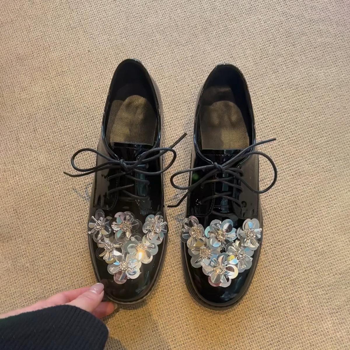 

Silvers Flowers Bling Bling Women Ballet Shoes Round Toe Hollow Flats Casual Shoes Women s Summer Mary Jane Sneakers 36