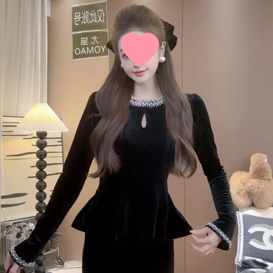 2025 French Velvet Long-Sleeve Waist-Cinched Slim Top (Red) for Spring/Autumn