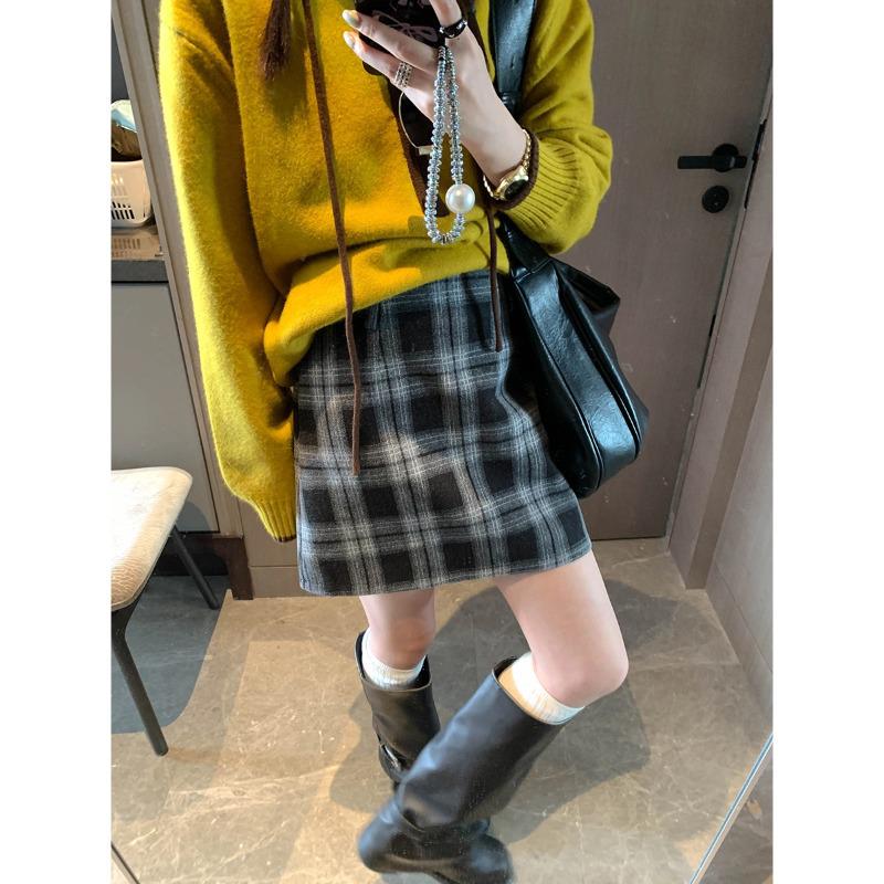 Moqie Retro Wool Plaid A-line Slimming Skirt MQ1000