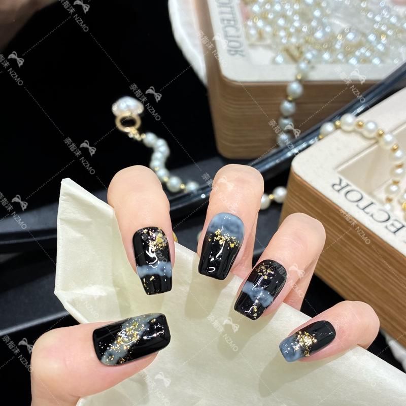 Y03 Versatile Short Black Whitening Handmade Wearable Nails Medium - Slightly Larger Hands