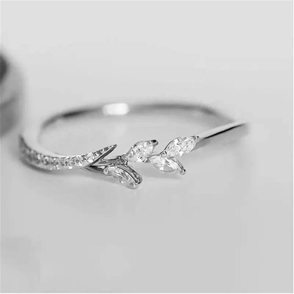 Fashion Rose Gold Color Leaves Ring For Women Wedding Party Delicate Finger Ring Inlay Crystal Cubic Zirconia Ring Party