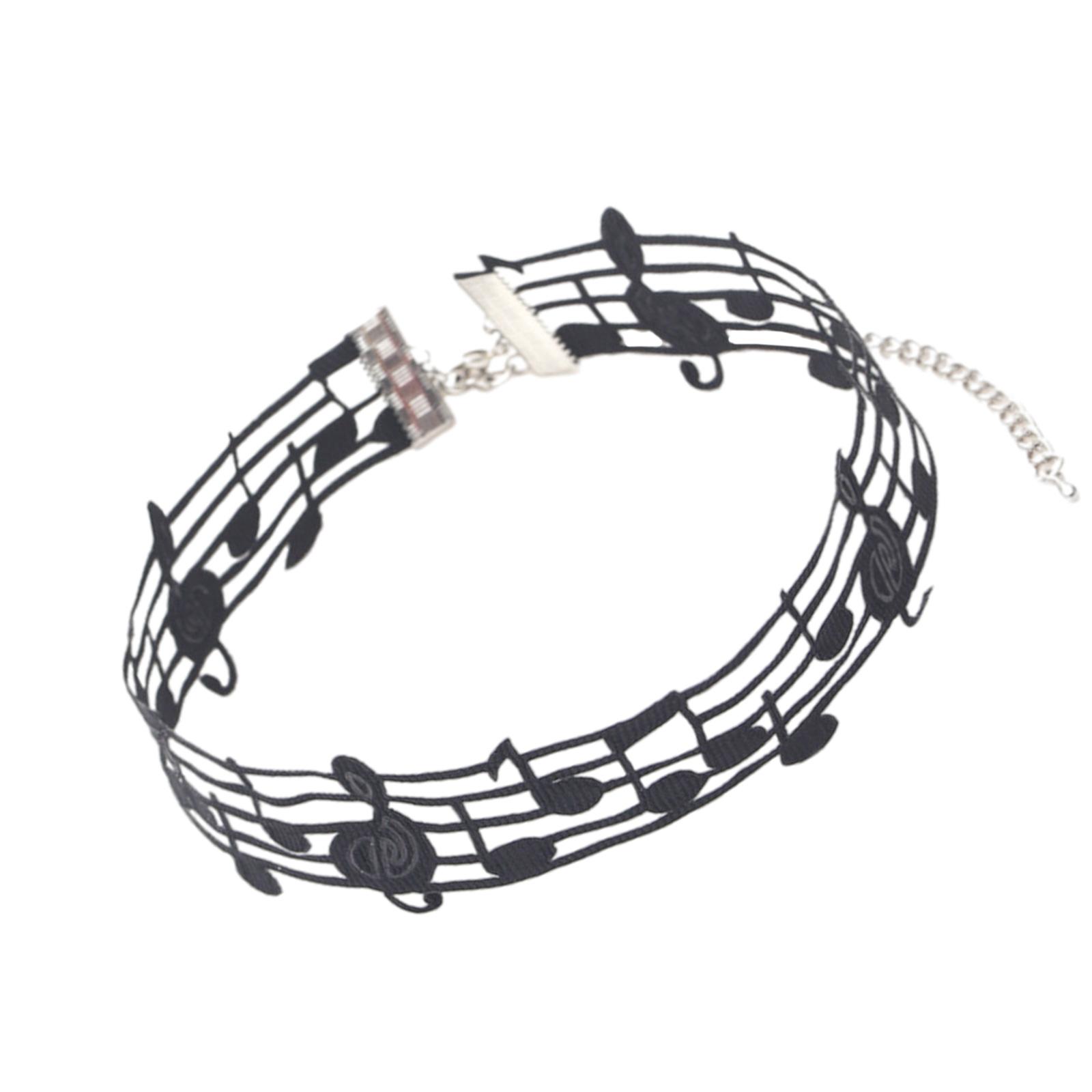 

Элегантное черное ожерелье из сплава и ленты с отличительной нотой. Отличительная модная бижутерия, идеально подходящая для вечеринок и концертов.