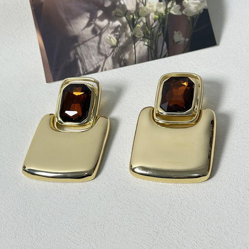 French Retro Light Luxury Premium Mirror Metal Geometric Square Gemstone Earrings Fashionable Temperament Celebrity Style Earrings
