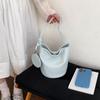 New Women Top Handle Bags  Fashiable and Versatile Shoulder Bag Soft Leather Bucket Casual Commuting Bag Summer Fashi