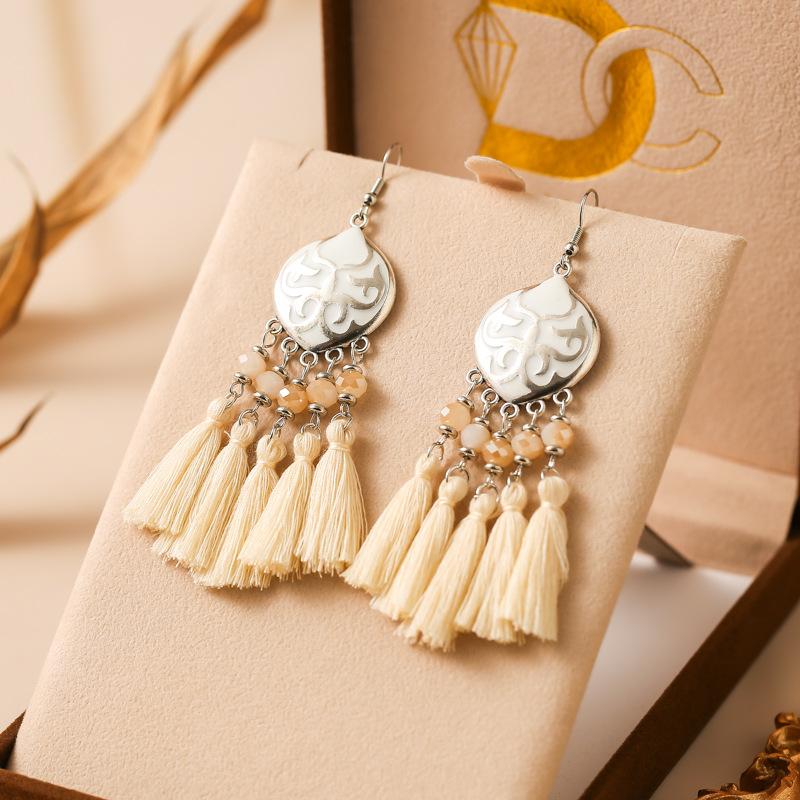 

Vintage Ethnic Colorful Tassel Earrings for Women Elegant Peach Heart Crystal Alloy Earring Party Wedding Daily Jewelry бежевий