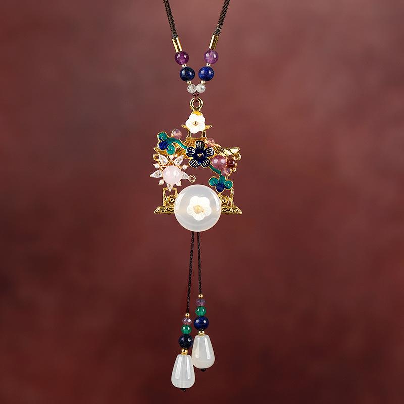 

Niche design handmade crystal jade long necklace retro simple versatile sweater chain high-end pendant