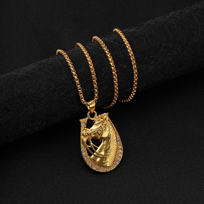 Collana Pendente Testa di Cavallo Hip-Hop Placcata Oro Europea e Americana