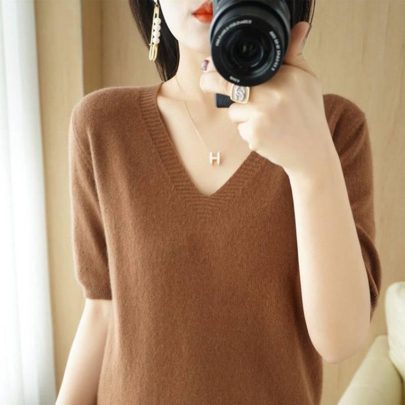 Women's V-Neck Knitted T-Shirt: Short-Sleeved, Versatile, Commuting Pullover, Perfect Base Layer, Three-Quarter Sleeves, Light Sweater.