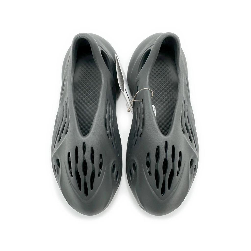 IG5349 adidas Yeezy Foam Runner Carbon (Men's)