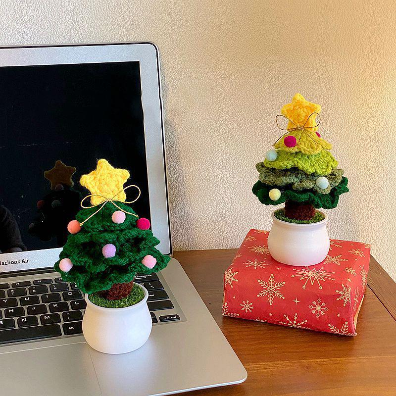 Handmade Cotton Yarn Knitted Christmas Tree Ornament Home Room Decoration Mini Crochet Xmas Tree Christmas Desktop Party Gift