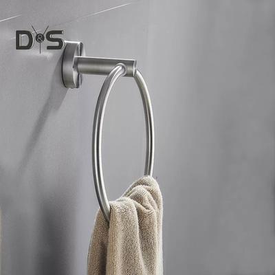 Anello portasciugamani a ventosa Supporto in metallo da parete Colore solido Facile da installare Gancio portasciugamani da bagno