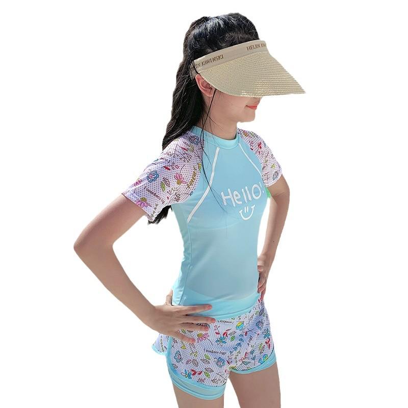 Conservative Girls' Sports Swimsuit - Stylish Split Design for Children