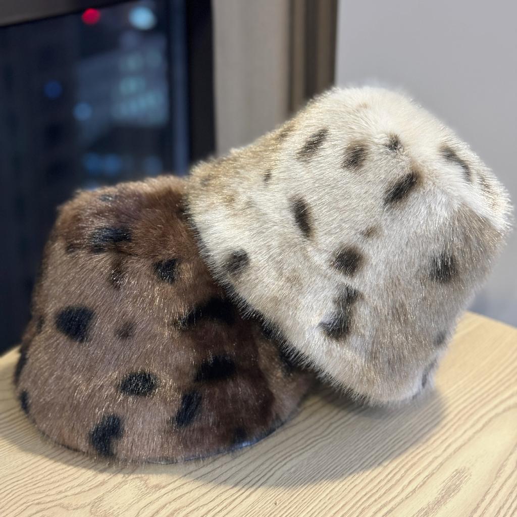 Thick Plush Fisherman Hat for Women in Autumn and Winter Hot Girl Style Warm and Face Friendly Small Basin Hat Cold Proof Bucket Hat