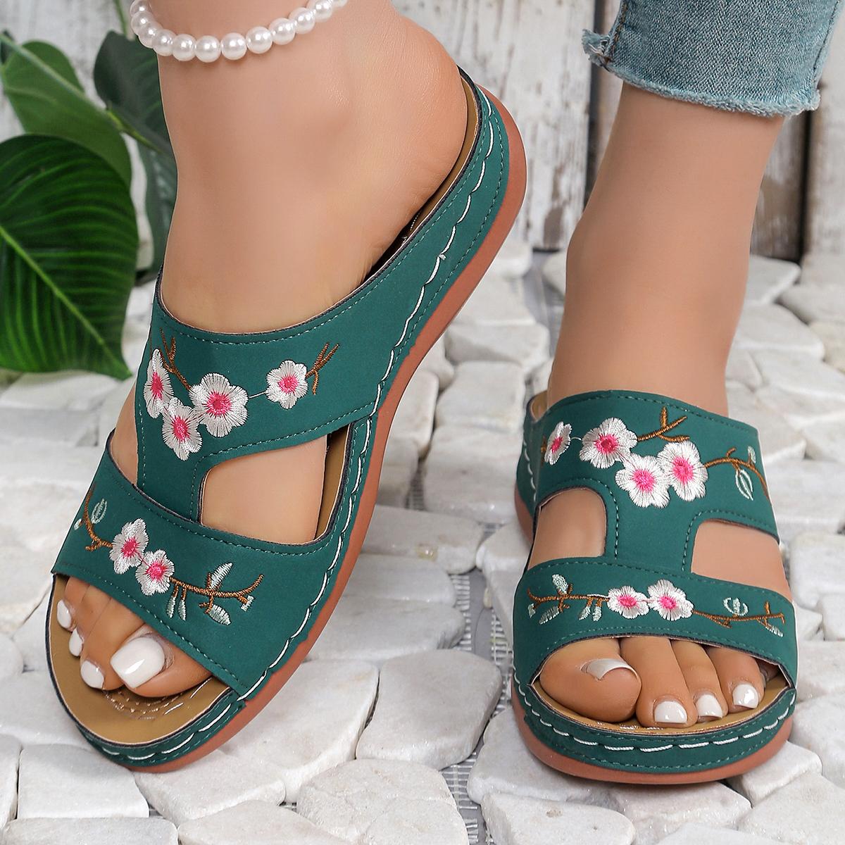 

Женские тапочки с вышитыми цветами, кожаные сандалии, легкие повседневные тапочки на танкетке, летние туфли, женские шлепанцы, женские 39