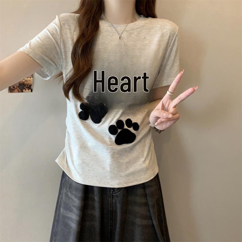 

Женская облегающая футболка с вышивкой, складками на талии и по бокам, круглым вырезом, прямыми плечами - летний универсальный хлопковый топ Large