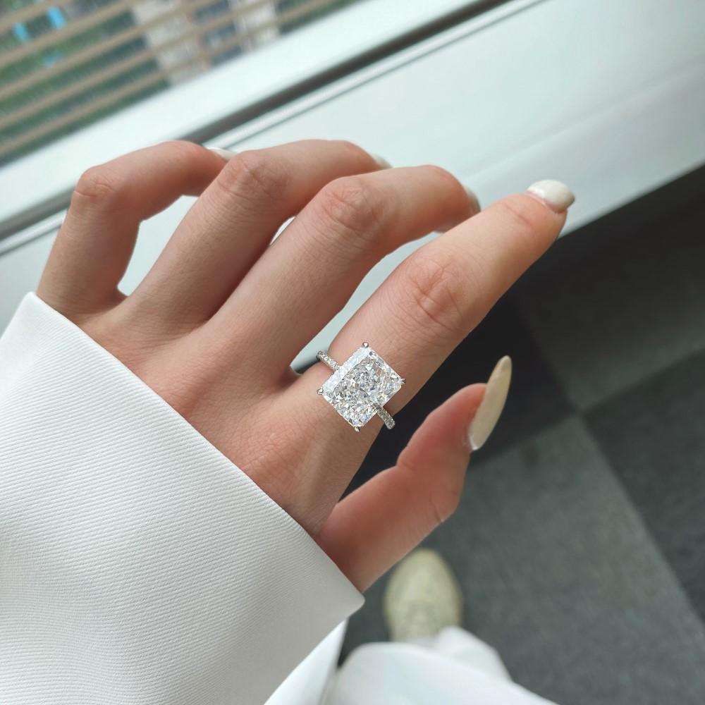 WUIHA Real 925 Silver Crushed Ice Radiant Cut 8CT White Sapphire Synthetic Moissanite Ring for Women Gift