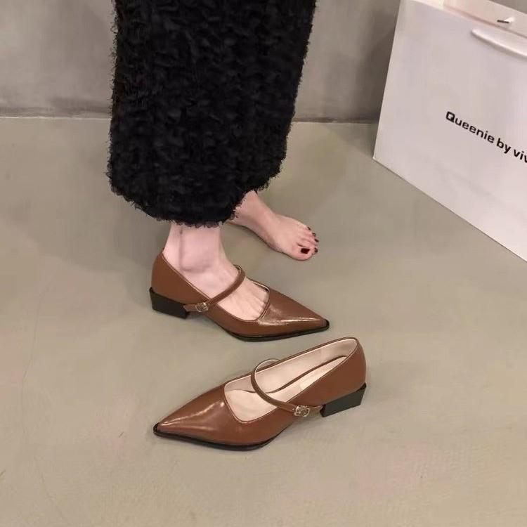 Spisse røde Mary Jane-sko dame 2025 nye vår og høst allsidige middels høyhælte plattform franske høyhælte Mary Jane-sko