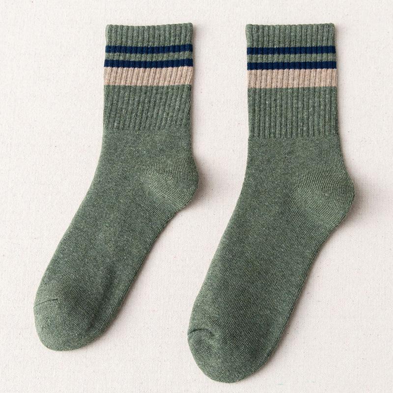 Men's Mid-Calf Towel Socks - Fleece-Lined, Odor-Resistant, Thick Warm Terry Socks for Autumn and Winter.