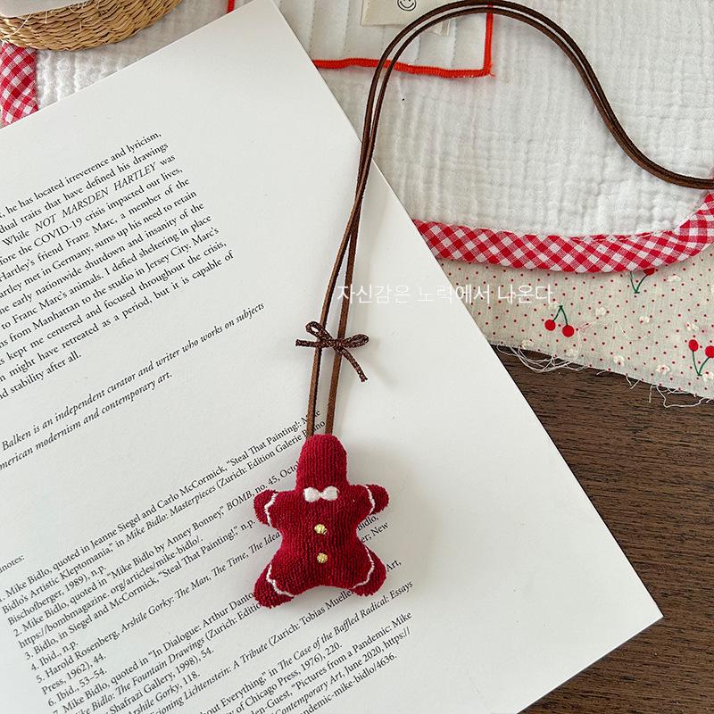 

Festive Christmas Tree Fabric Necklace: Cute Cartoon Holiday Accessory for Women