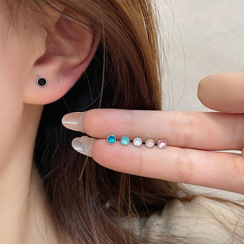 4mm Náušnice s puzetou šroubovací zadní strana nerezová ocel zirkonové náušnice pro muže ženy piercing chrupavky ucha šperk do těla