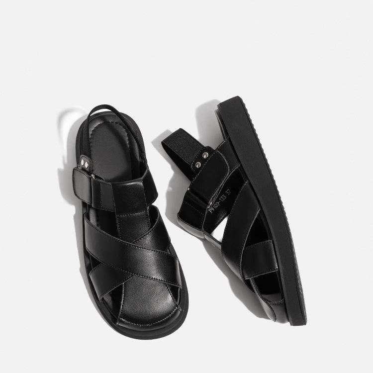 2025 Summer New Baotou Hollow Woven Pig Cage Roman Sandals Women's Design Sense Niche Velcro Versatile