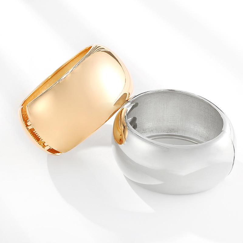 

European-American Drum-Shaped Mirror Bangle: Classic Wide-Band Women s Jewelry