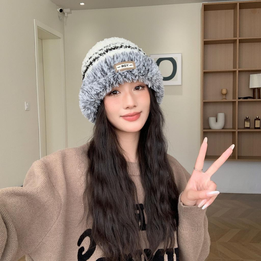 Women's New Warm Plush Knitted Hat Korean Style Trendy and Versatile Face Protecting Small Windproof Ear Protecting Wool Hat